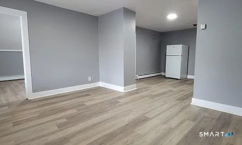 Tiny photo for 65 Twiss Street #2F, Meriden, CT 06450 (MLS # 24154864)