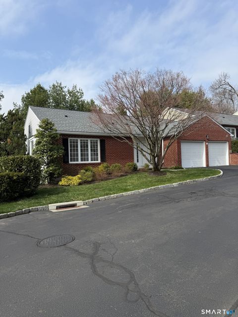 Condo For Sale - 73 Bank Street<br/> New Canaan, CT 06840