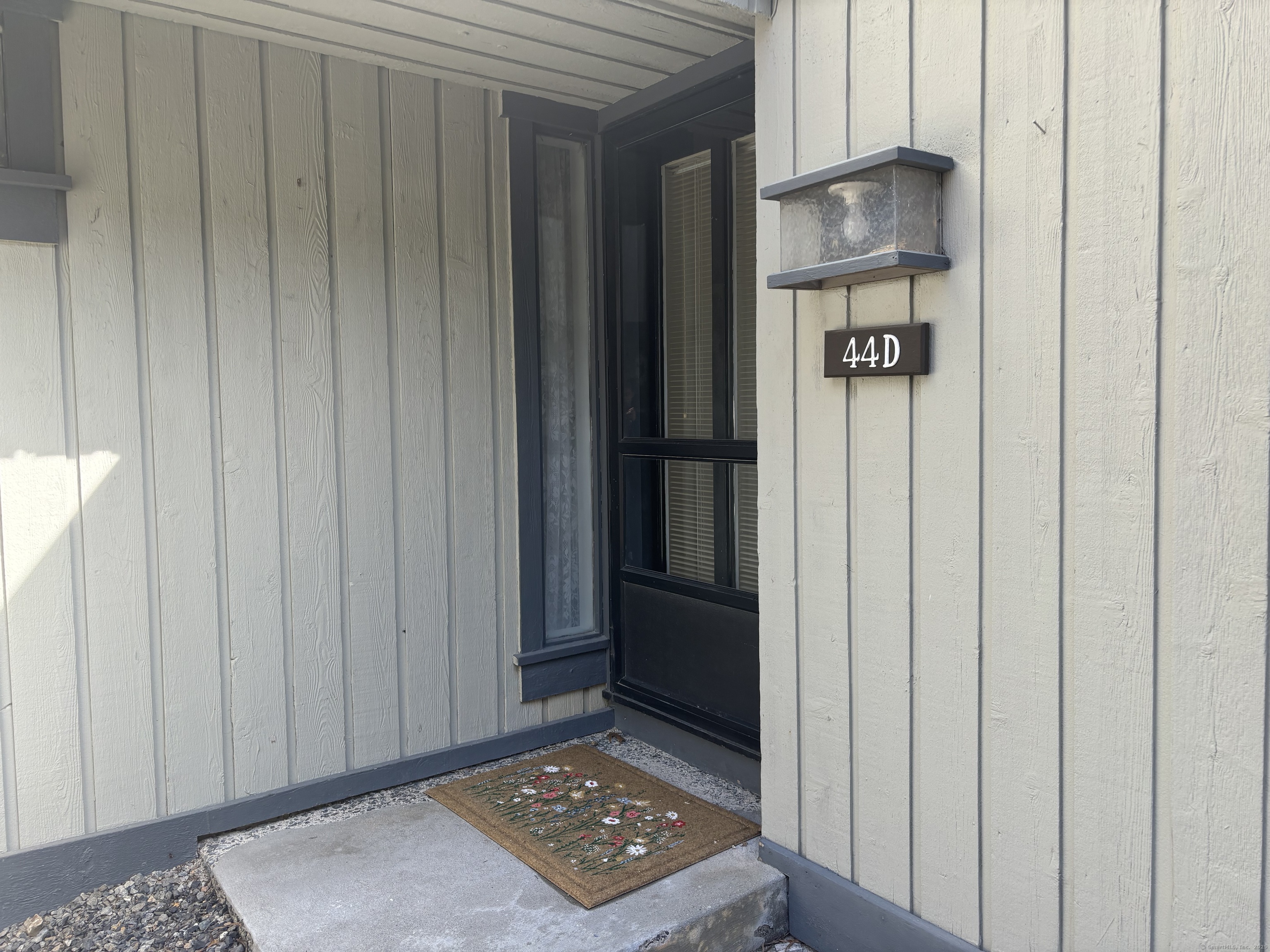 Rental Property at Heritage Village D, Southbury, Connecticut - Bedrooms: 2 
Bathrooms: 2 
Rooms: 6  - $2,200 MO.