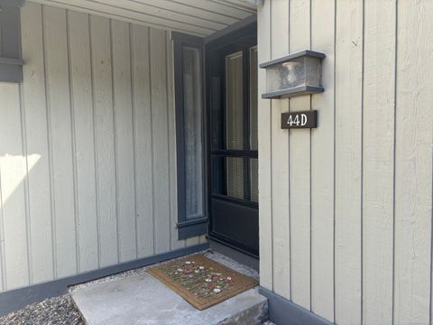 MLS: 24083228