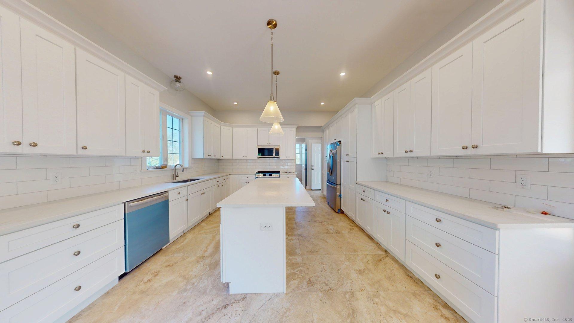 Watertown, Connecticut 06795, United States, 4 Bedrooms Bedrooms, ,3 BathroomsBathrooms,Residential,Active,83849