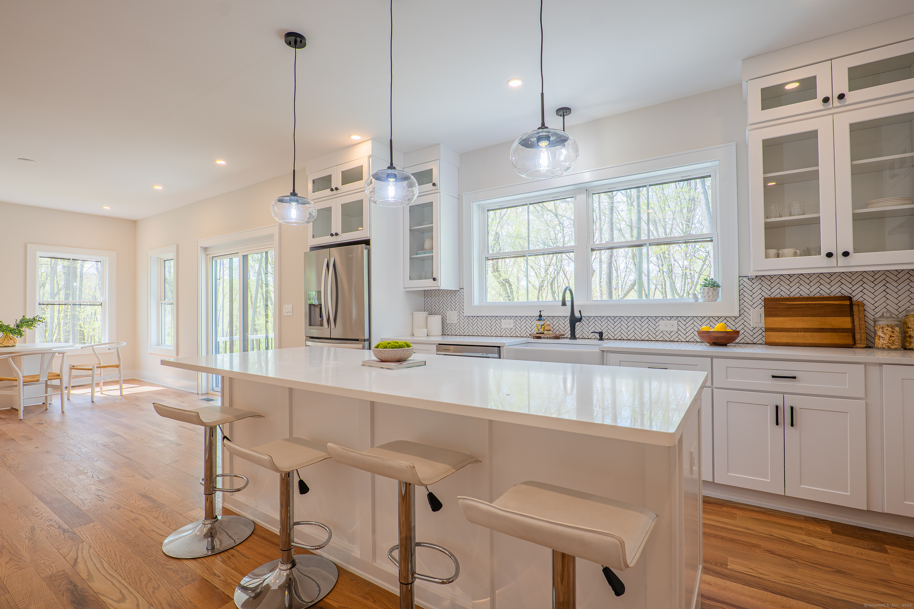 6 Brookview Heights Court