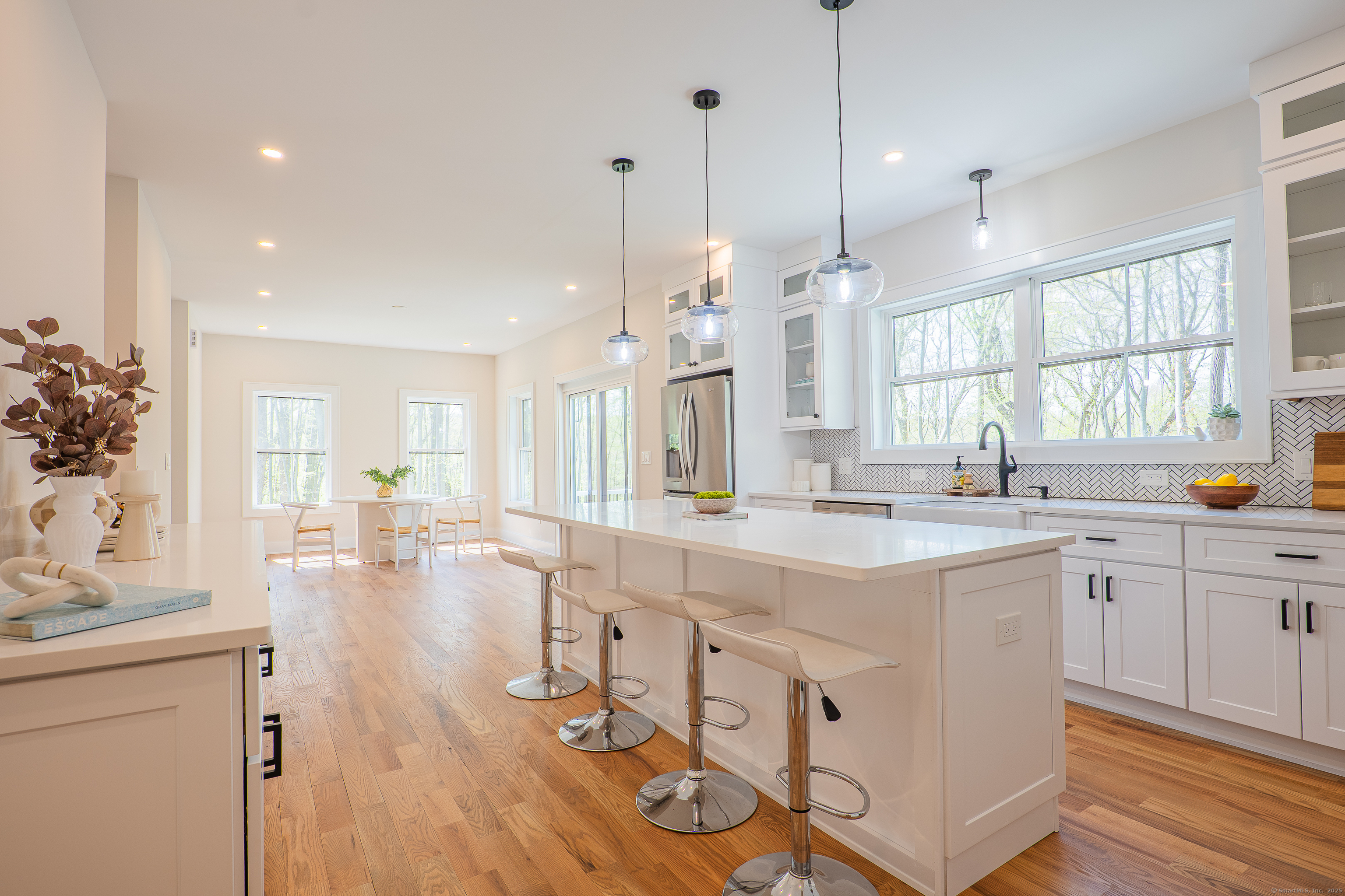 6 Brookview Heights Court