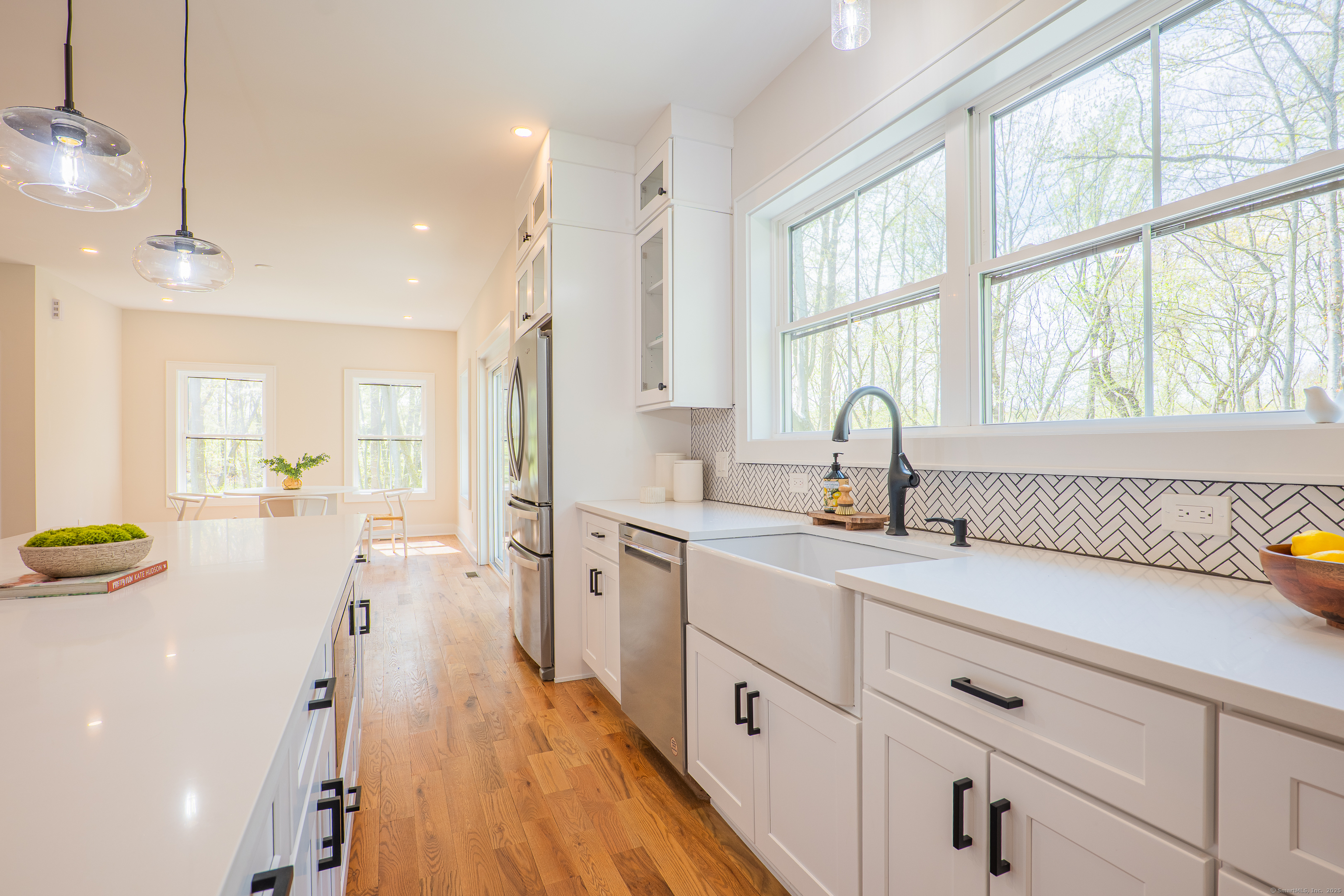 6 Brookview Heights Court