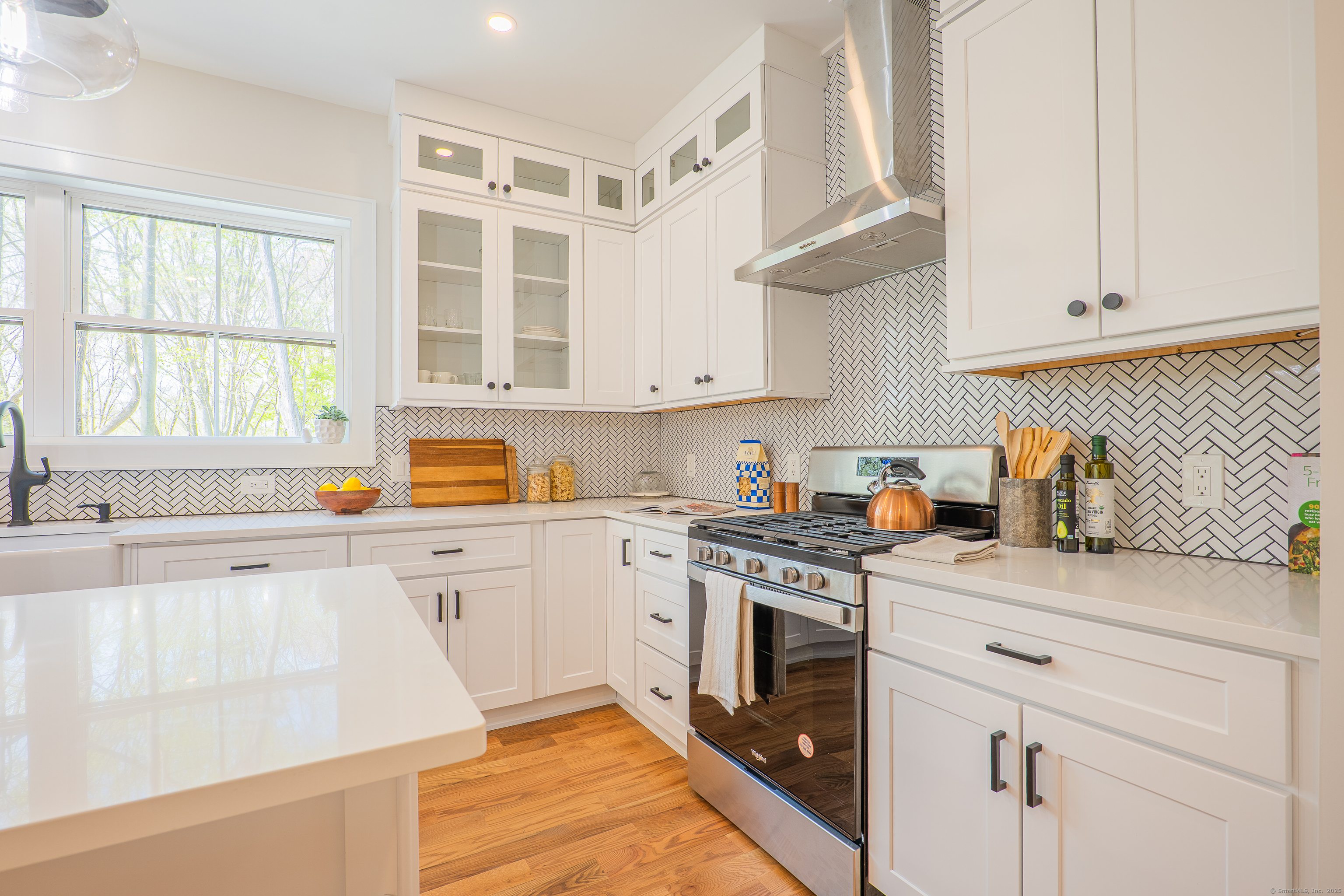 6 Brookview Heights Court