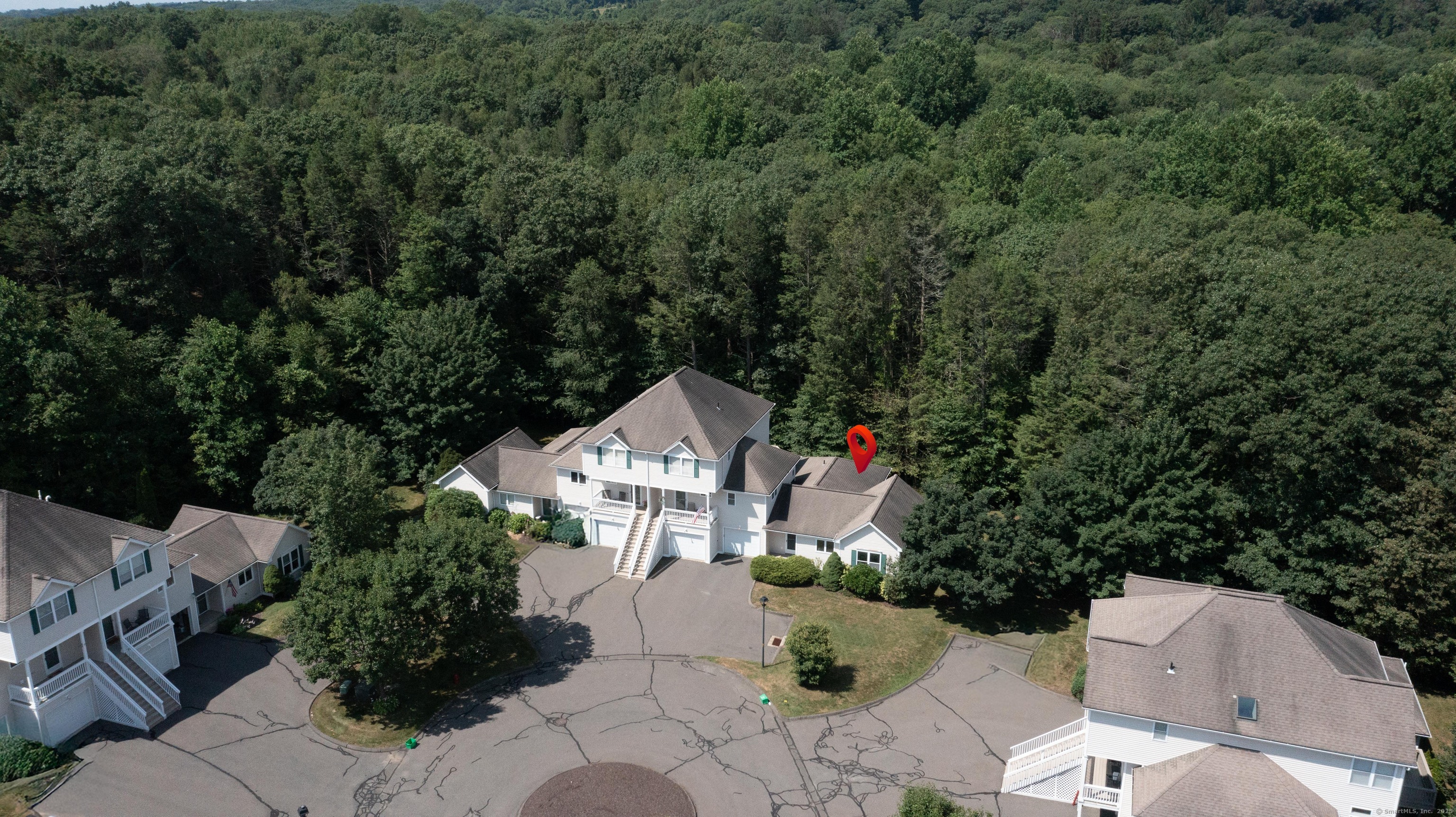 8 Trout Brook Circle 8