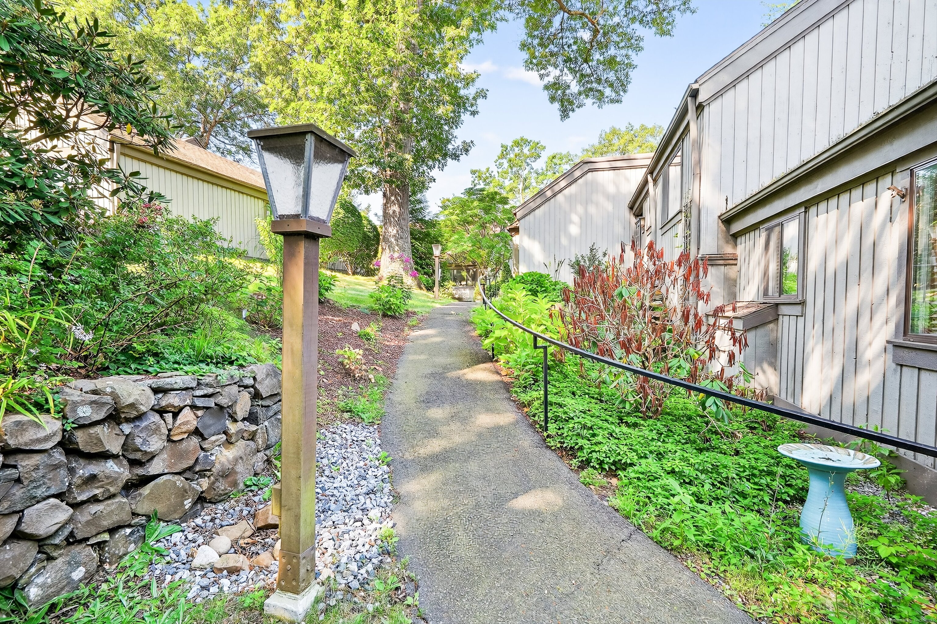 401 Heritage Village B