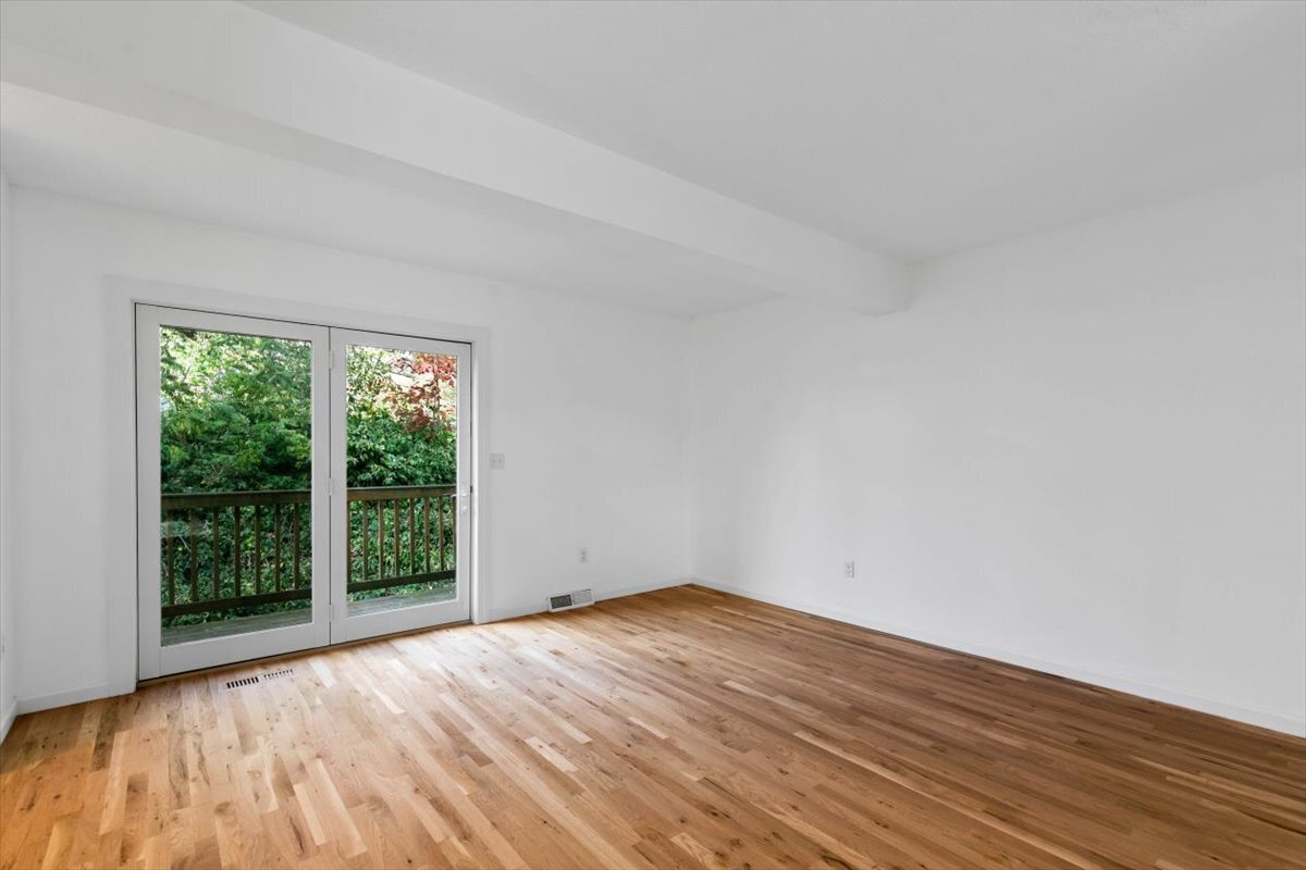 204 New Haven Avenue 2G