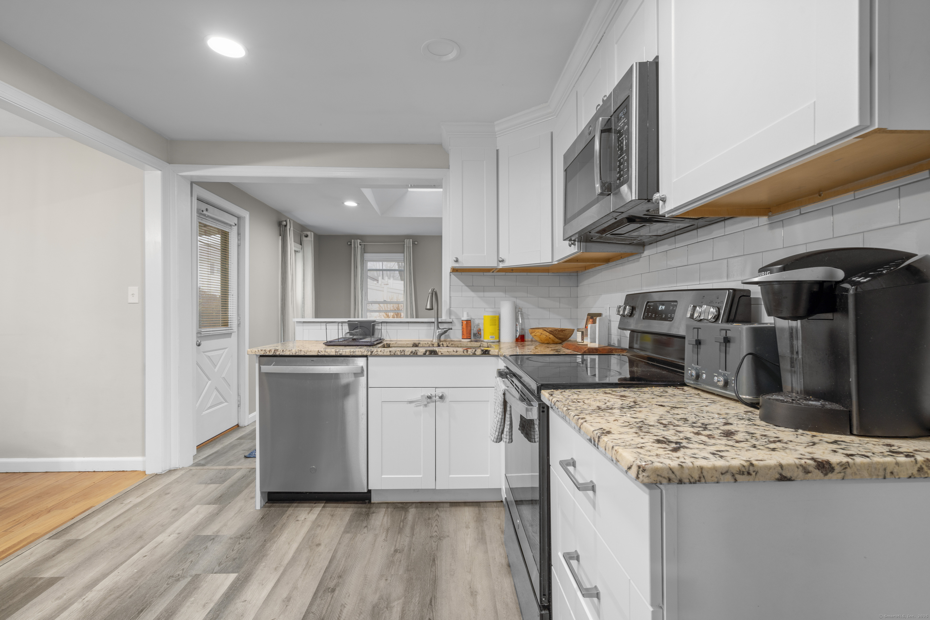 231 Colonial Boulevard, West Haven, Connecticut image 10
