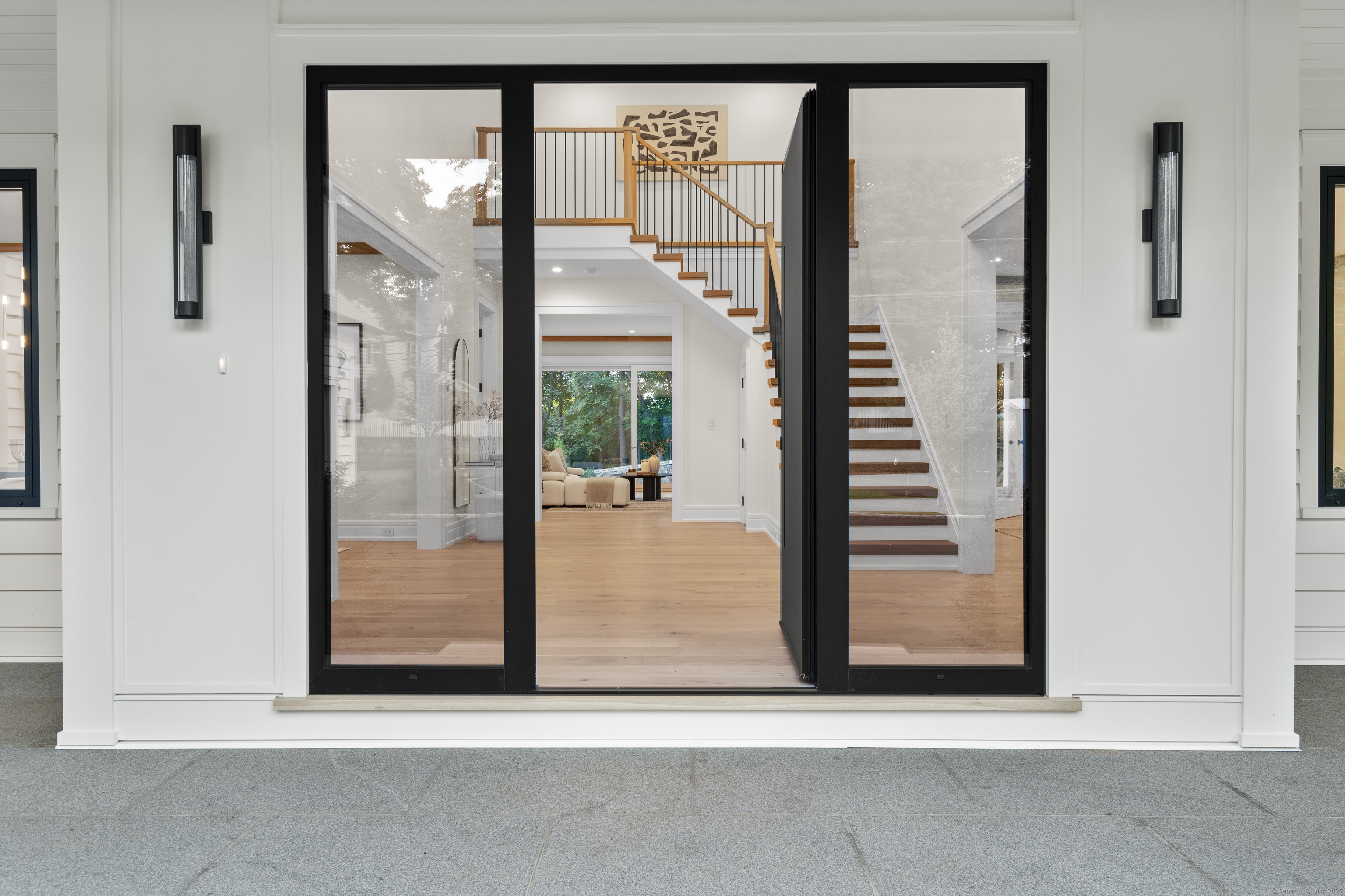 Darien, Connecticut 06820, United States, 5 Bedrooms Bedrooms, ,5 BathroomsBathrooms,Residential,Active,216316