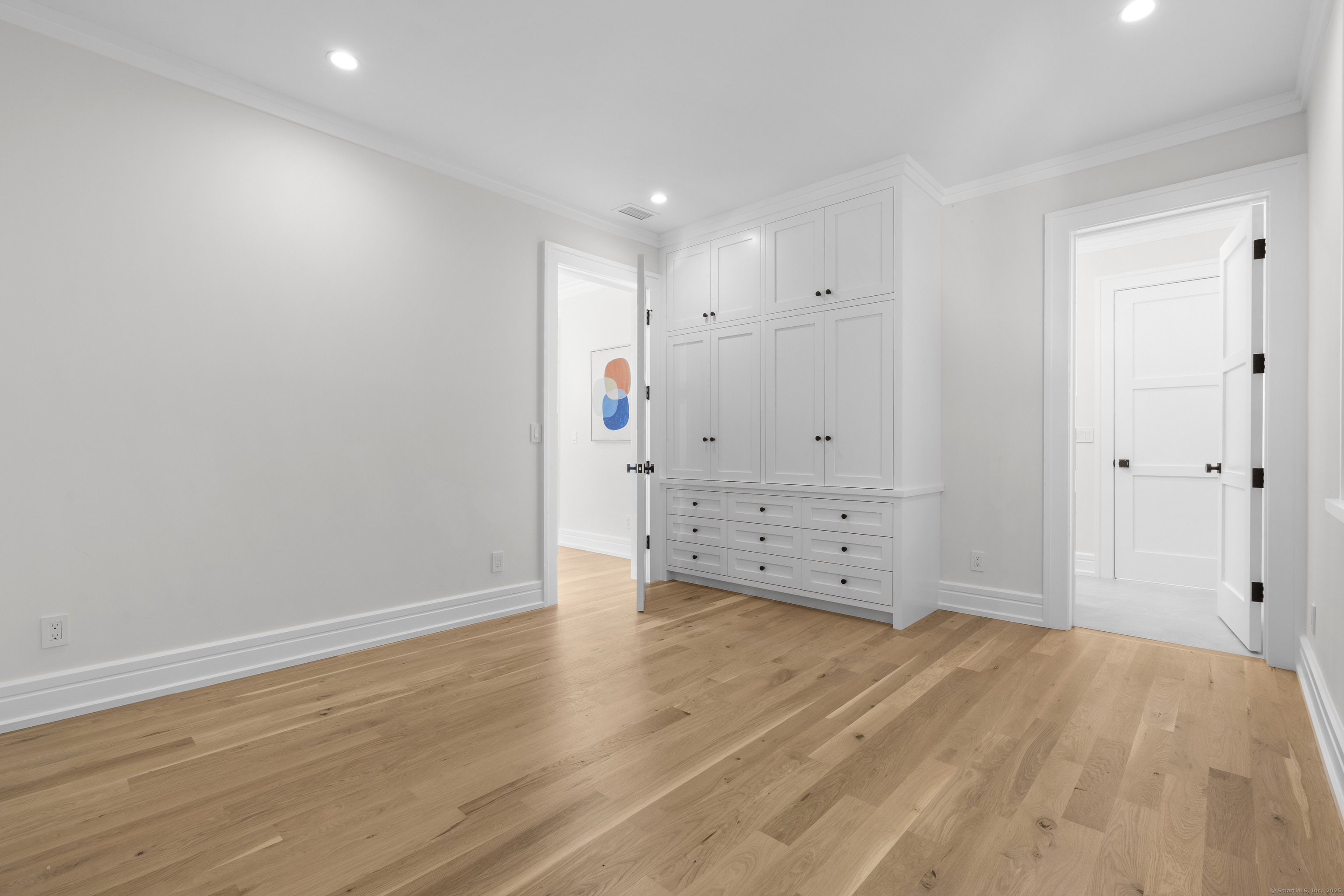 Darien, Connecticut 06820, United States, 5 Bedrooms Bedrooms, ,5 BathroomsBathrooms,Residential,Active,216316