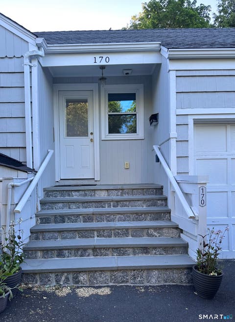 Multifamily For Rent - 170 Brookfield Avenue<br/> Fairfield, CT 06825