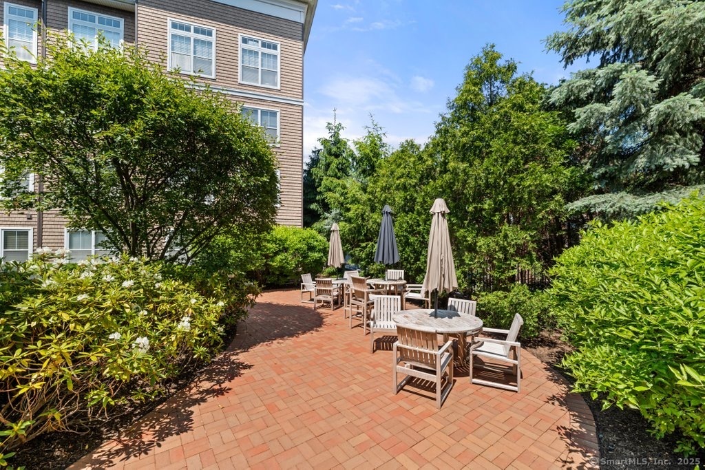 850 E Main Street #APT 330, Stamford, Connecticut image 15