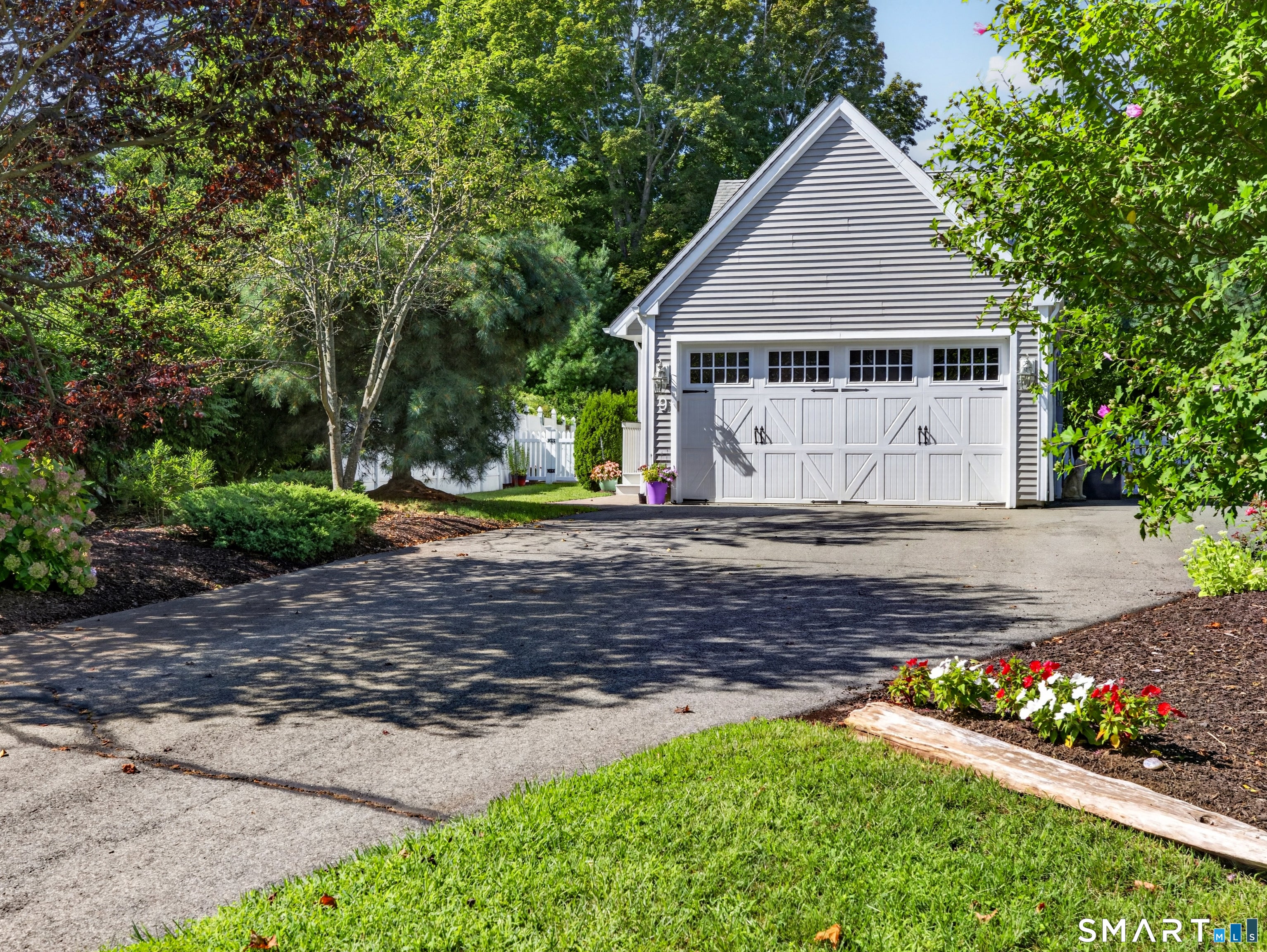 9 Bellstone Avenue
