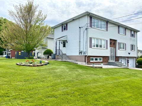 MLS: 24096389