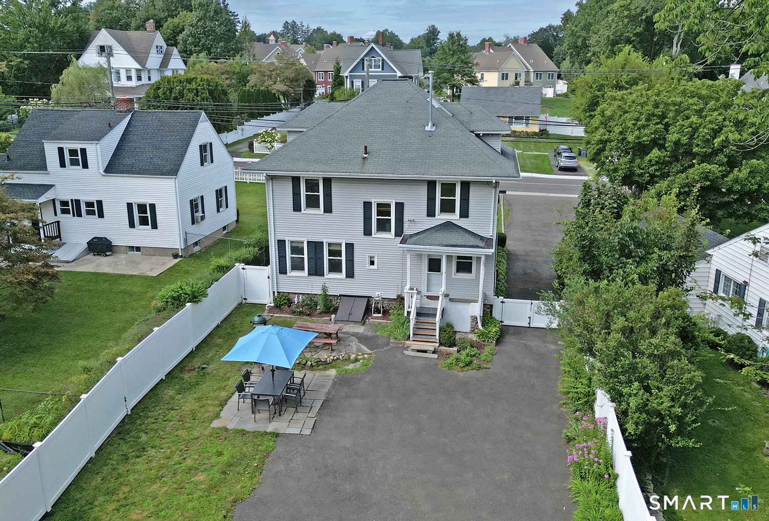 223 West Avenue