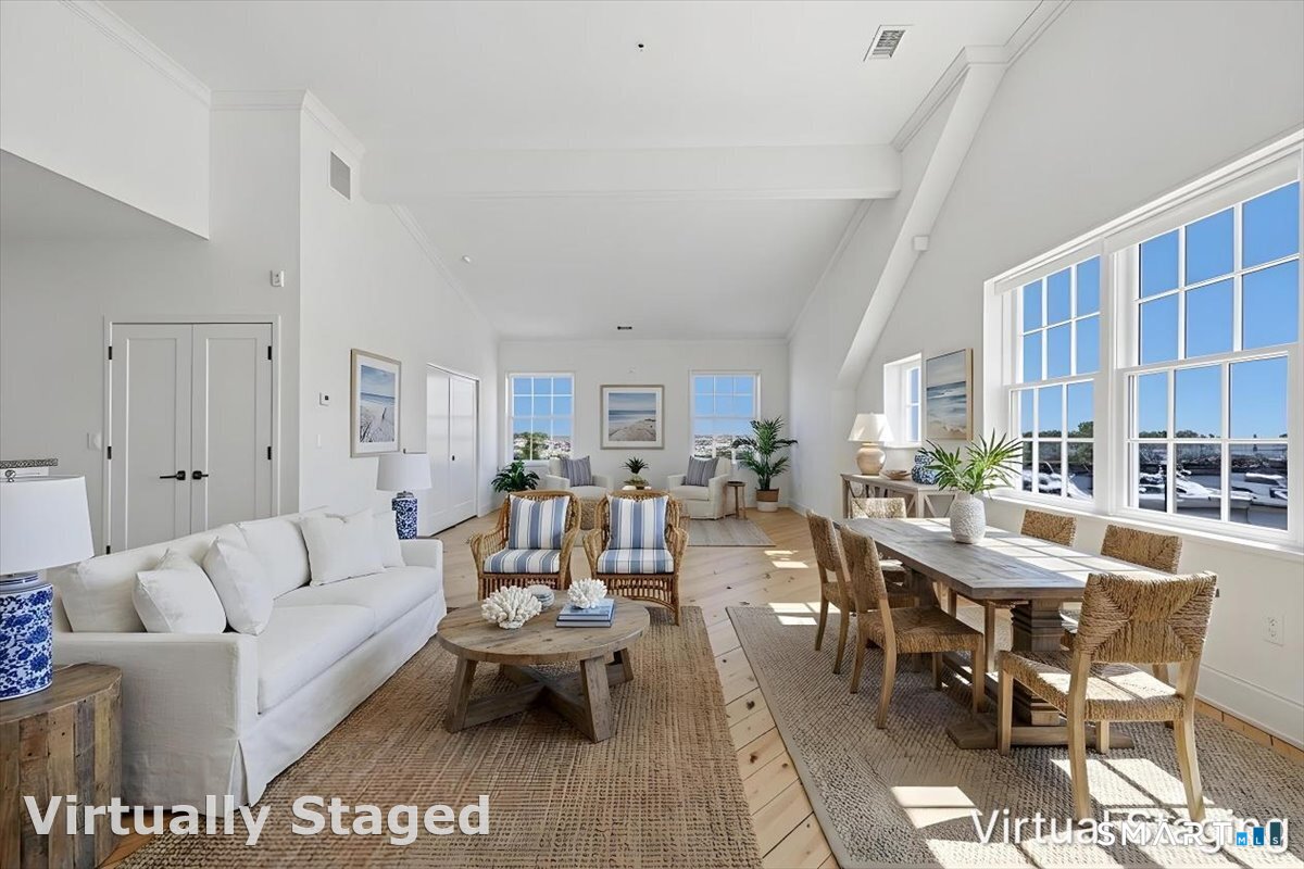 60 Willow Street 305