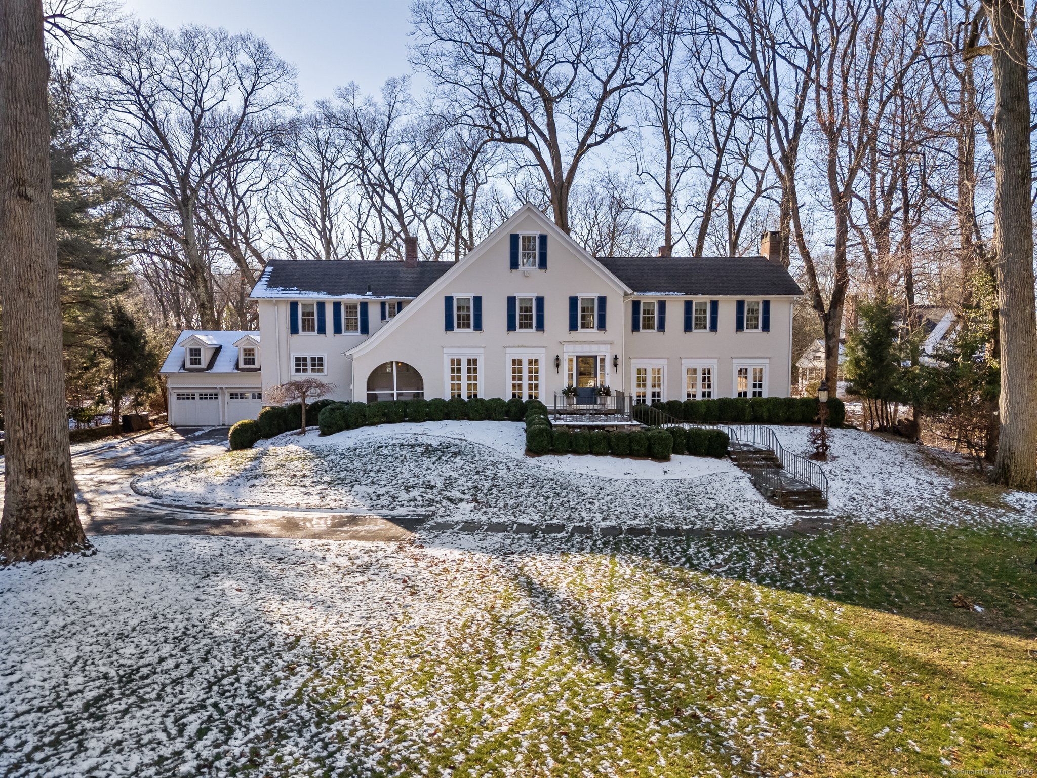 Property for Sale at 1123 Round Hill Road, Fairfield, Connecticut - Bedrooms: 5 
Bathrooms: 6 
Rooms: 11  - $2,399,000