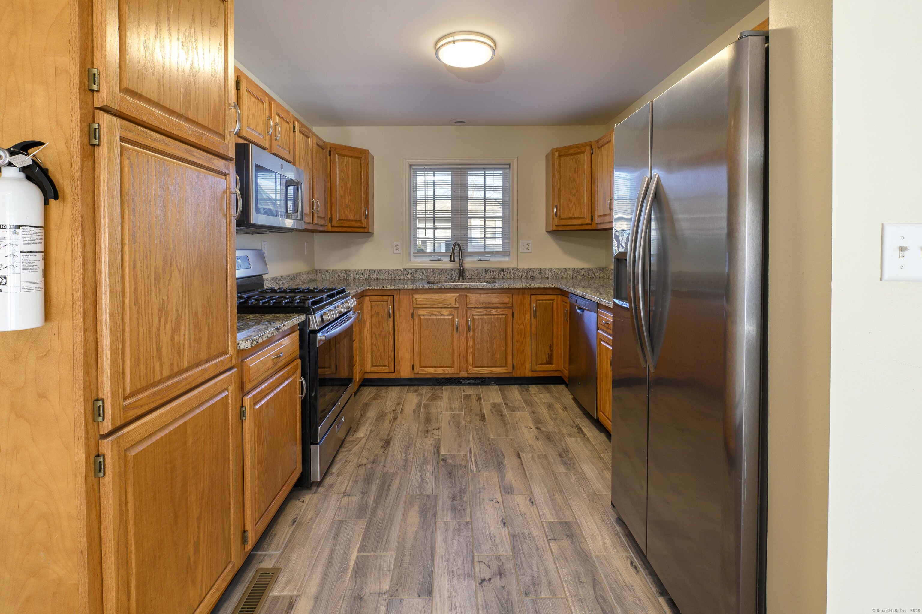 37 Sound View Heights, Branford, Connecticut image 11