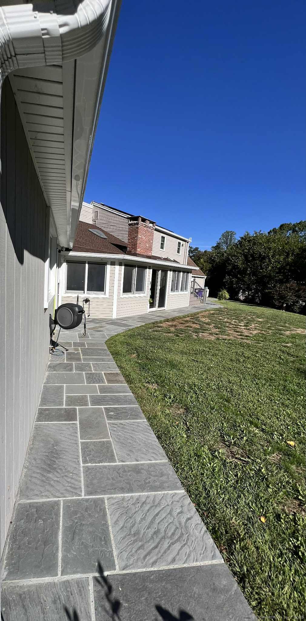 15 Briarwood Drive