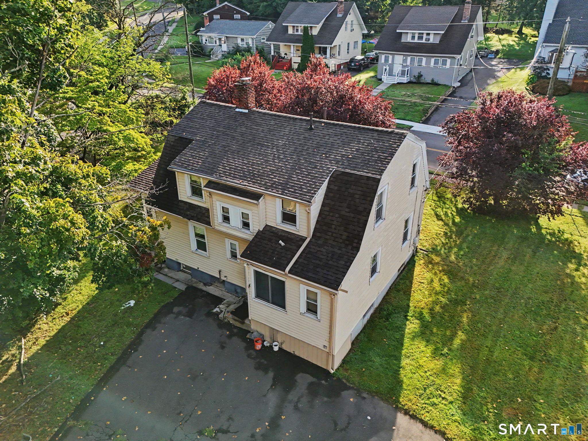 570 Broadview Terrace