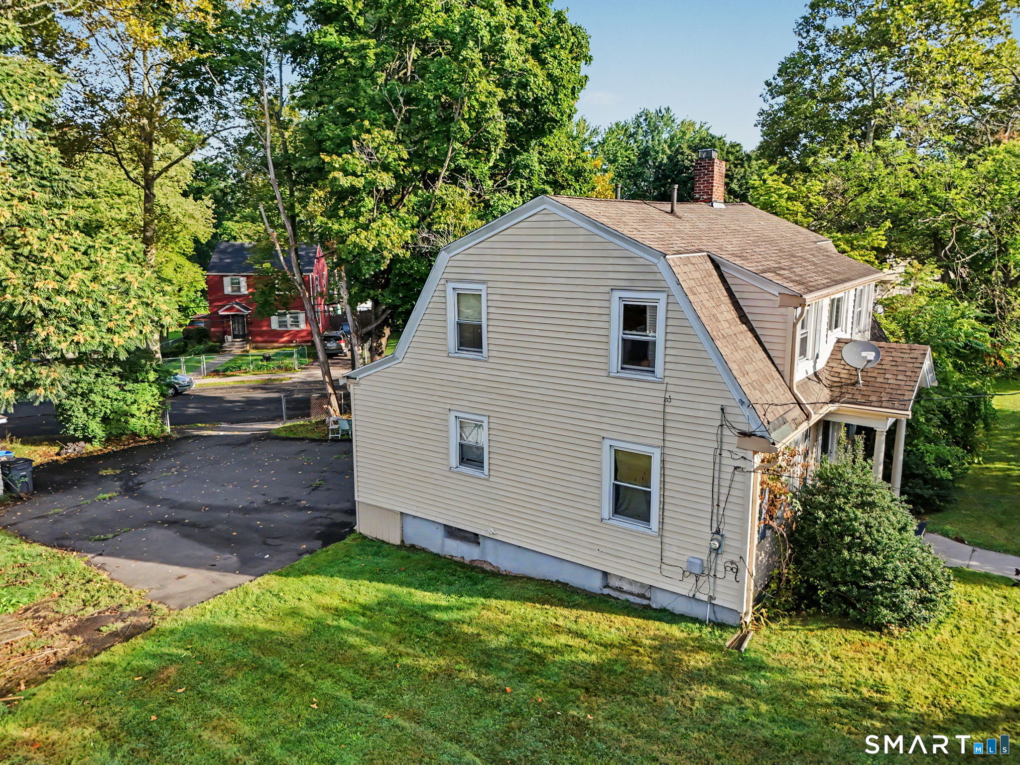 570 Broadview Terrace