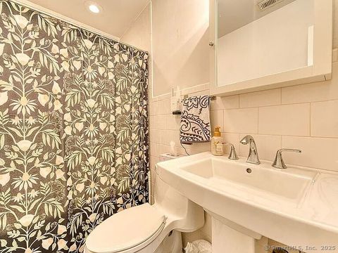Tiny photo for 999 Whalley Avenue #1H, New Haven, CT 06515 (MLS # 24134853)