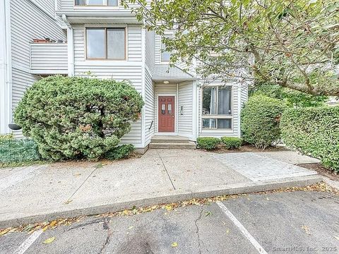 Photo of 999 Whalley Avenue #1H, New Haven, CT 06515 (MLS # 24134853)