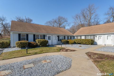 Tiny photo for 2 Plymouth Court #2, Clinton, CT 06413 (MLS # 24154285)