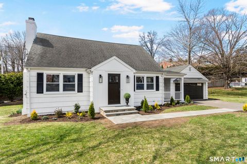 Photo of 7 Fairview Avenue, Trumbull, CT 06611 (MLS # 24164124)