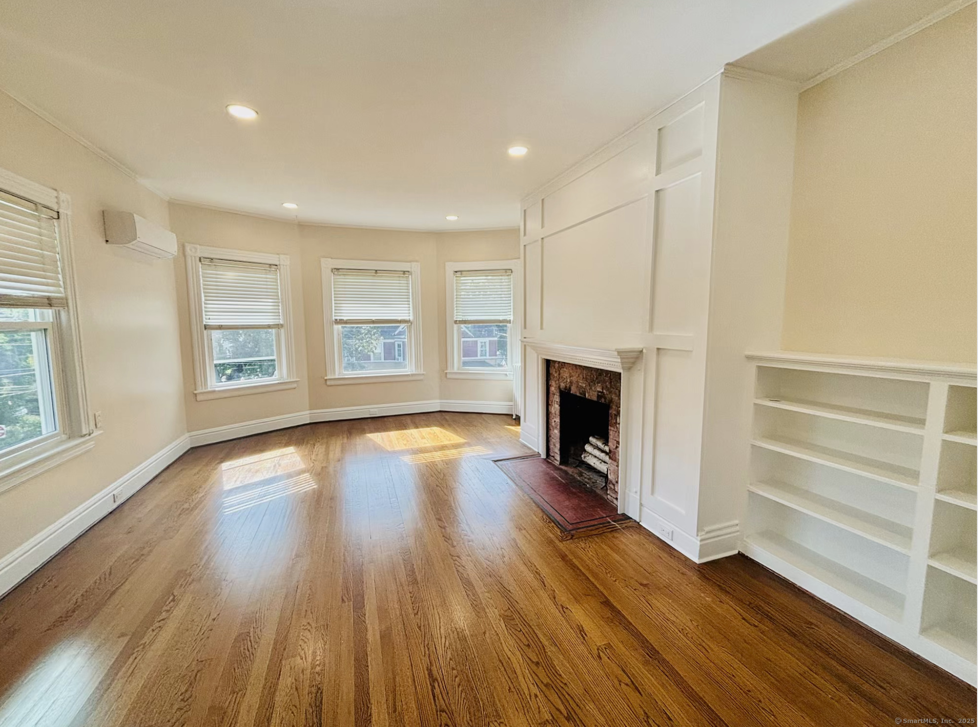 Norwich, Connecticut 06360, United States, 2 Bedrooms Bedrooms, ,1 BathroomBathrooms,Residential,Pending,226766