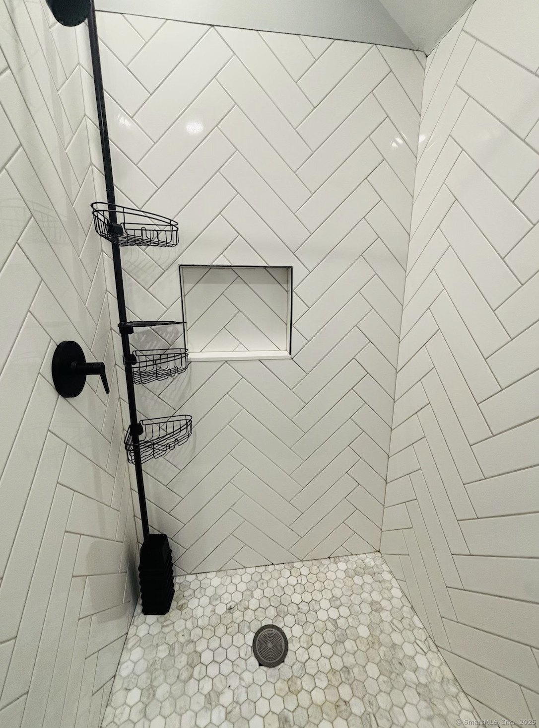 Norwich, Connecticut 06360, United States, 2 Bedrooms Bedrooms, ,1 BathroomBathrooms,Residential,Pending,226766