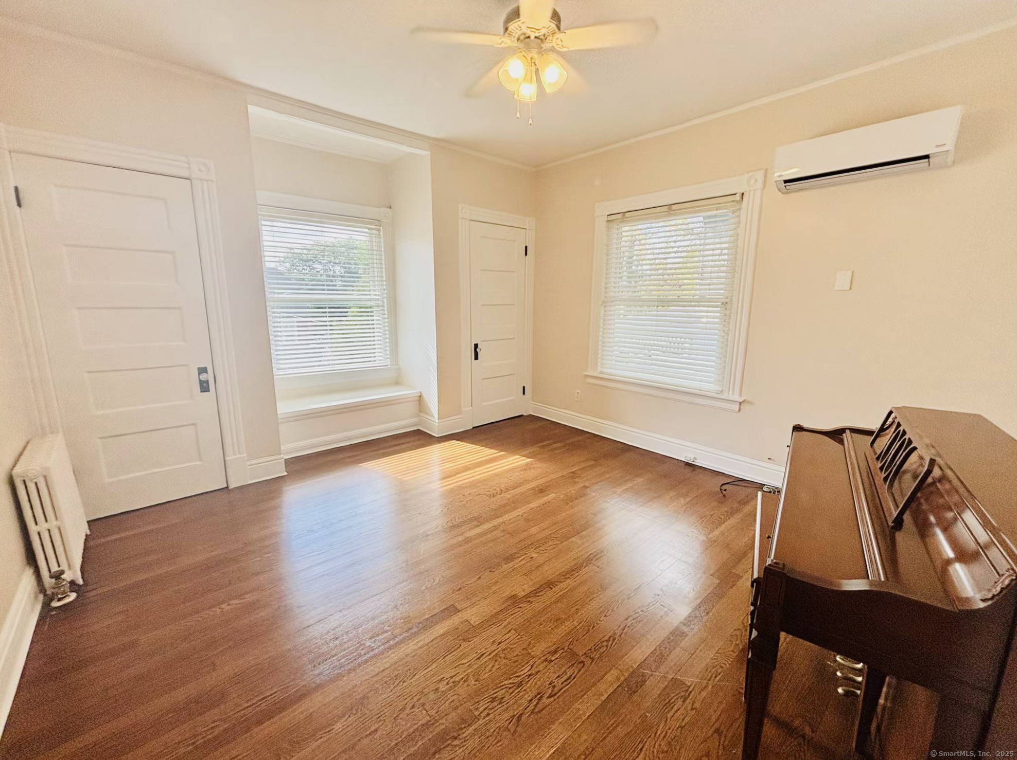 Norwich, Connecticut 06360, United States, 2 Bedrooms Bedrooms, ,1 BathroomBathrooms,Residential,Pending,226766