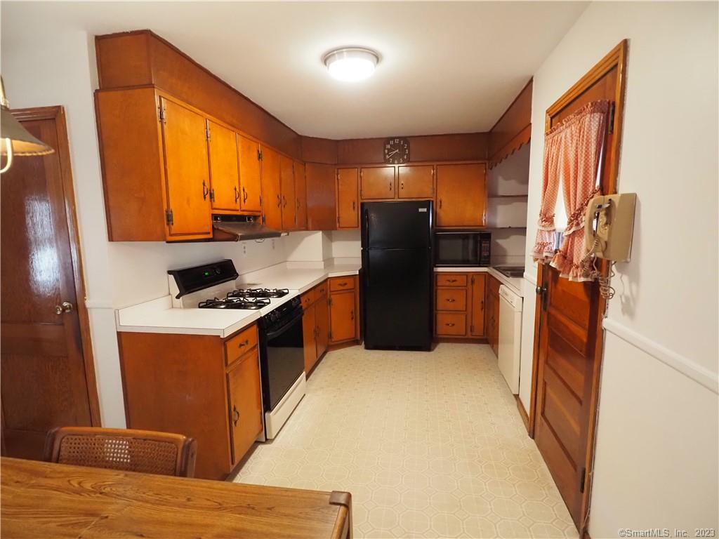 Photo 9 of 22 of 30 Windermere Avenue house