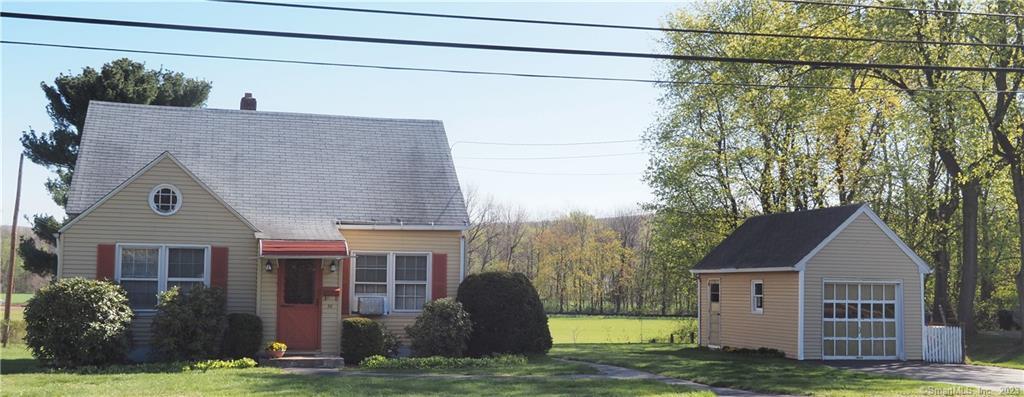 Photo 2 of 22 of 30 Windermere Avenue house