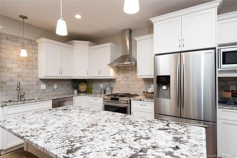 Tiny photo for 120 Yorkshire Court #120, Farmington, CT 06032 (MLS # 24104782)