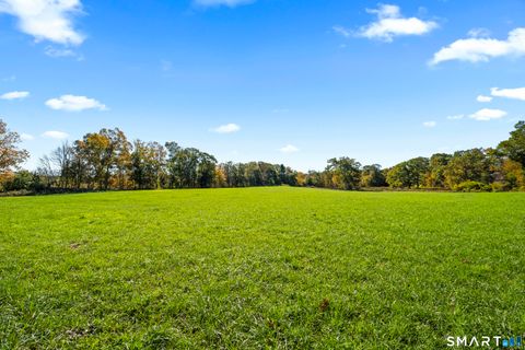 Photo of 100 Hubbard Hill Road, Killingly, CT 06239 (MLS # 24163641)