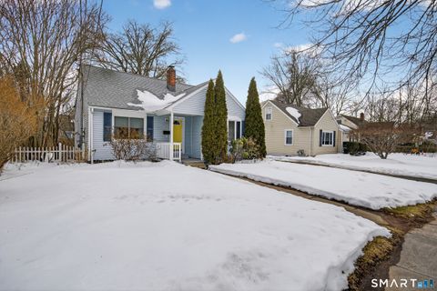 Tiny photo for 107 Glen View Terrace, New Haven, CT 06515 (MLS # 24153834)