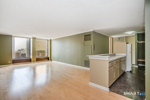 Tiny photo for 1 Gold Street #20D, Hartford, CT 06103 (MLS # 24182973)