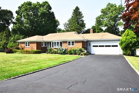 Homes For Rent - 1 Romindon Court<br/> Norwalk, CT 06851