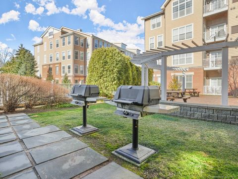 Tiny photo for 35 W Broad Street #211, Stamford, CT 06902 (MLS # 24150061)
