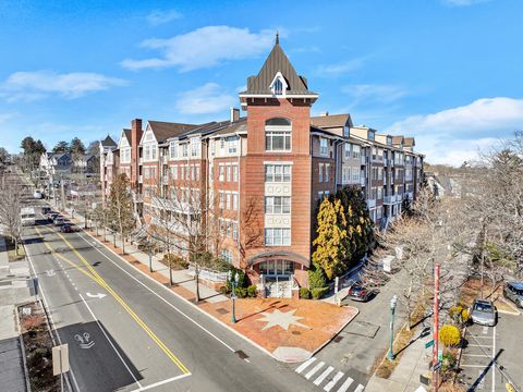 Photo of 35 W Broad Street #211, Stamford, CT 06902 (MLS # 24150061)