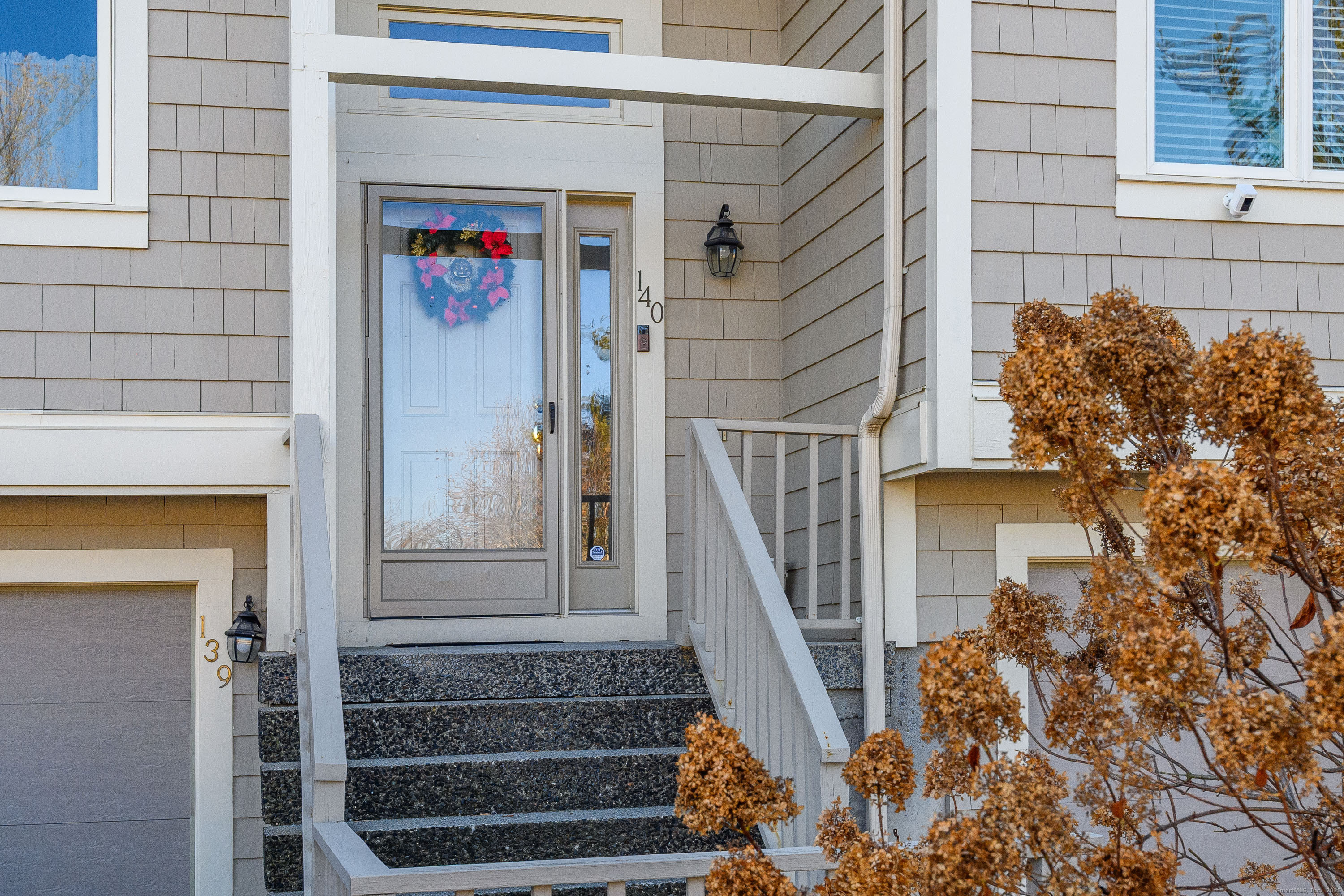 12 Boulevard Drive 140