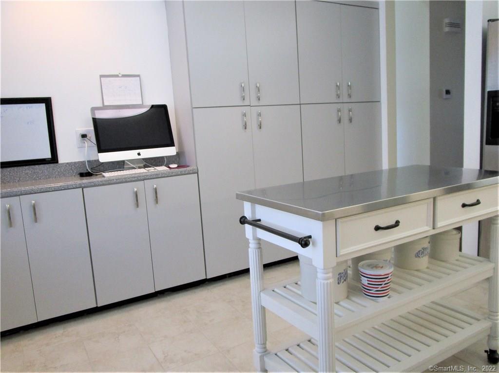 12 Boulevard Drive 140