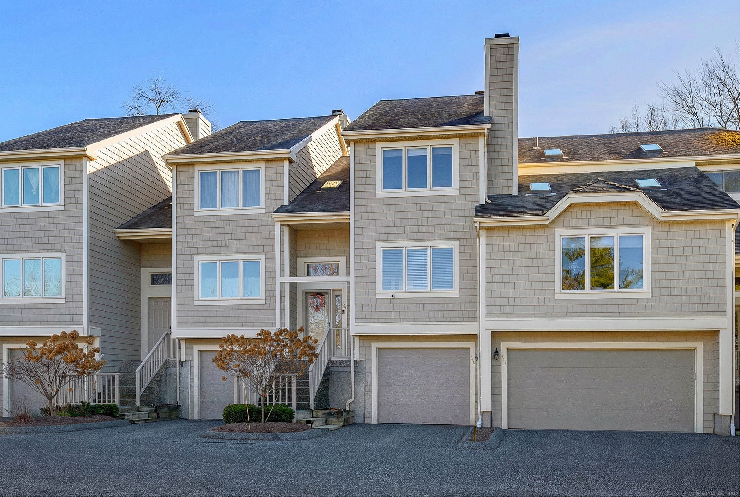 12 Boulevard Drive 140