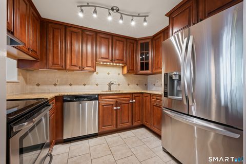 Tiny photo for 20 Dutton Place Way #20, Glastonbury, CT 06033 (MLS # 24168441)