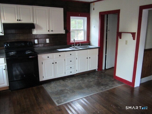1085 Main Street