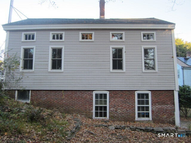 1085 Main Street