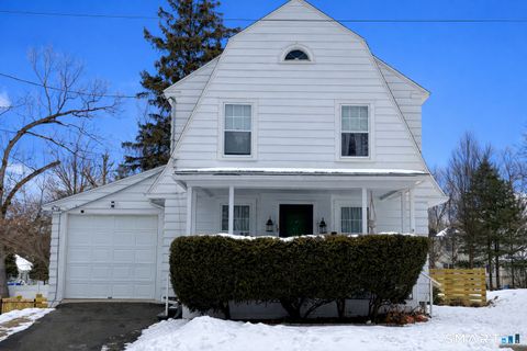 Photo of 32 Lardner Road, Bristol, CT 06010 (MLS # 24147087)