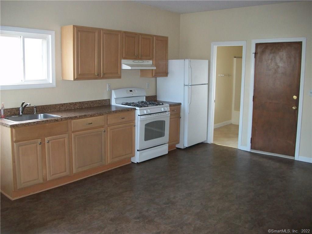 Rental Property at Lawrence Street 1, New Haven, Connecticut - Bedrooms: 2 
Bathrooms: 1 
Rooms: 4  - $1,850 MO.